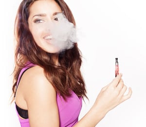 woman-vaping